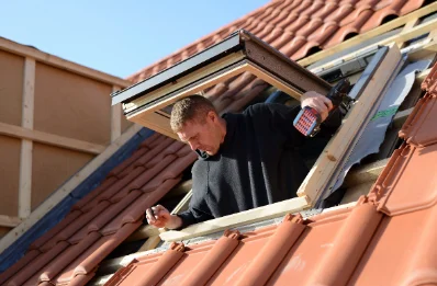 Pose de fenêtres de toit Velux à Fesques